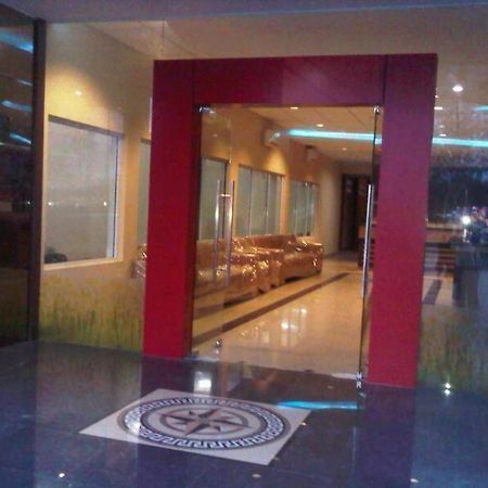 Benteng Hotel Pekanbaru Eksteriør bilde