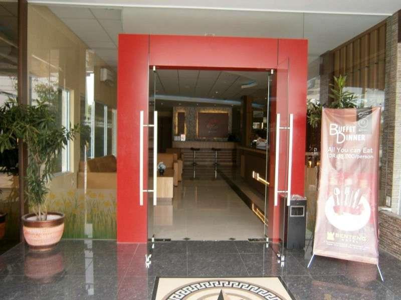 Benteng Hotel Pekanbaru Eksteriør bilde